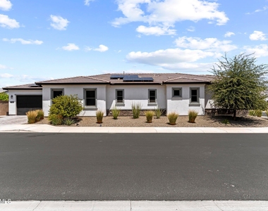 17376 W Wildwood Street - Photo Thumbnail 5