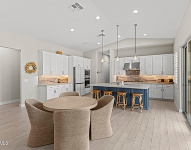 17376 W Wildwood Street - Photo Thumbnail 15
