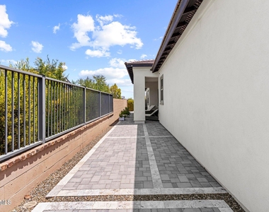 17376 W Wildwood Street - Photo Thumbnail 33