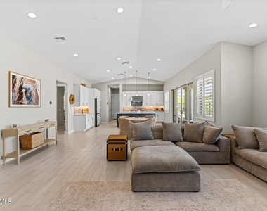 17376 W Wildwood Street - Photo Thumbnail 10