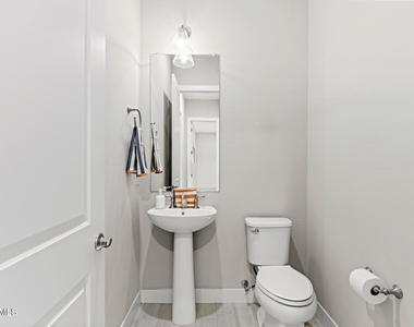 17376 W Wildwood Street - Photo Thumbnail 22