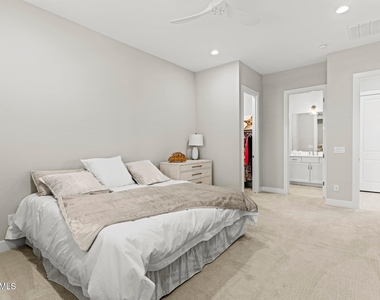 17376 W Wildwood Street - Photo Thumbnail 20