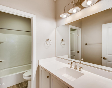 3721 E Cheery Lynn Road - Photo Thumbnail 20