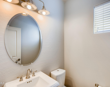 3721 E Cheery Lynn Road - Photo Thumbnail 12