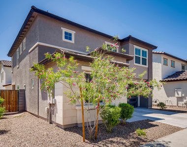 3721 E Cheery Lynn Road - Photo Thumbnail 1