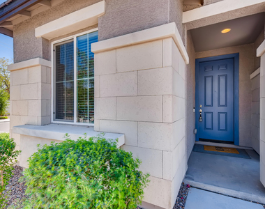 3721 E Cheery Lynn Road - Photo Thumbnail 2