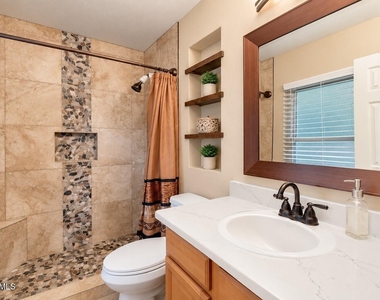 739 E Michigan Avenue - Photo Thumbnail 7