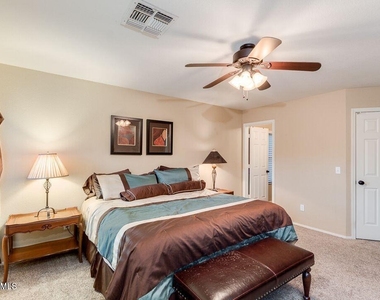 739 E Michigan Avenue - Photo Thumbnail 5