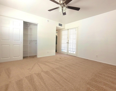 7226 E Portland Street - Photo Thumbnail 10