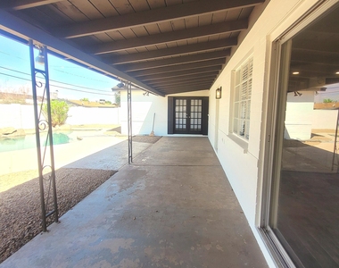 7226 E Portland Street - Photo Thumbnail 15