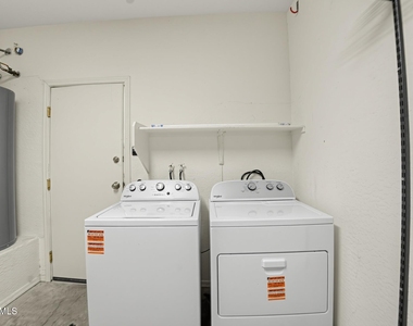 525 N Miller Road - Photo Thumbnail 4
