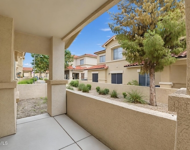 525 N Miller Road - Photo Thumbnail 16