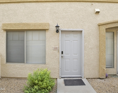 525 N Miller Road - Photo Thumbnail 20