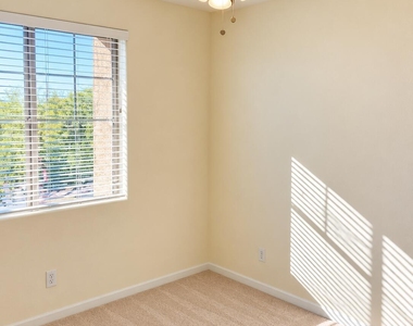 3838 E Cat Balue Drive - Photo Thumbnail 21