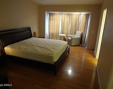 1341 W Bartlett Way - Photo Thumbnail 3