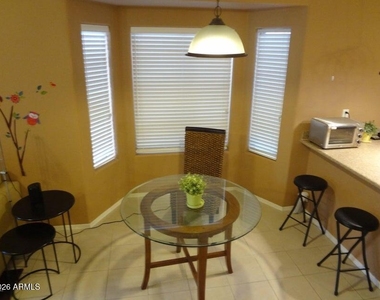 1341 W Bartlett Way - Photo Thumbnail 5