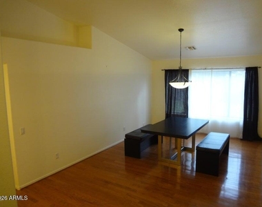 1341 W Bartlett Way - Photo Thumbnail 2