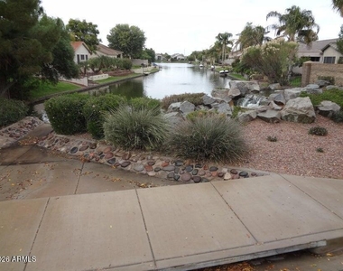 1341 W Bartlett Way - Photo Thumbnail 11