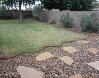 1341 W Bartlett Way - Photo Thumbnail 9