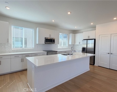 101 Laxore St - Photo Thumbnail 5