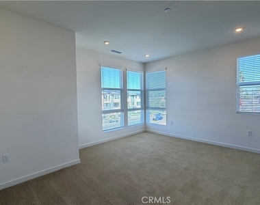101 Laxore St - Photo Thumbnail 7