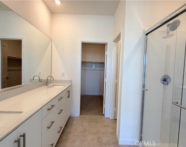 101 Laxore St - Photo Thumbnail 8