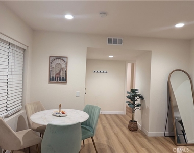 20464 Collegewood Drive - Photo Thumbnail 8