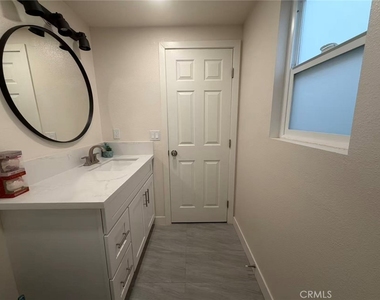 20464 Collegewood Drive - Photo Thumbnail 14