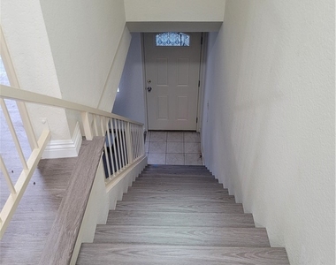 4031 Howard - Photo Thumbnail 5