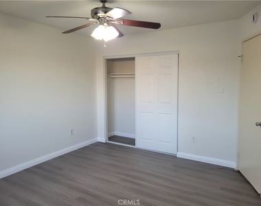 4031 Howard - Photo Thumbnail 4