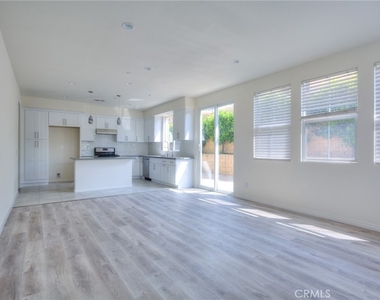 2151 Citrus - Photo Thumbnail 5