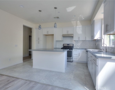2151 Citrus - Photo Thumbnail 8