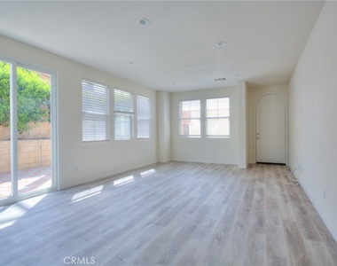 2151 Citrus - Photo Thumbnail 3