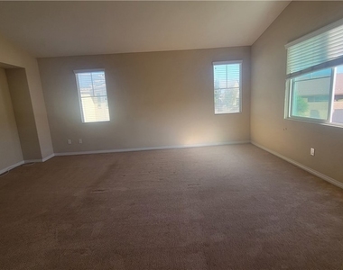 7426 Silver Saddle Court - Photo Thumbnail 8