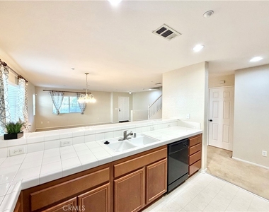 15681 Lasselle Street - Photo Thumbnail 6