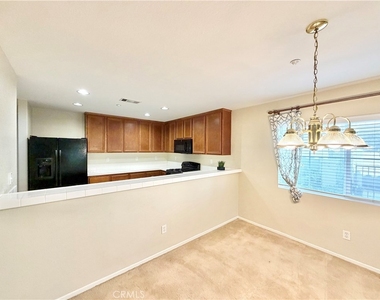 15681 Lasselle Street - Photo Thumbnail 4