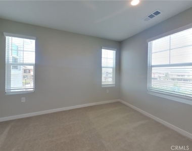 29469 Jack Pine Court - Photo Thumbnail 10