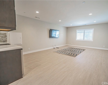 2041 Cork Oak Street - Photo Thumbnail 19