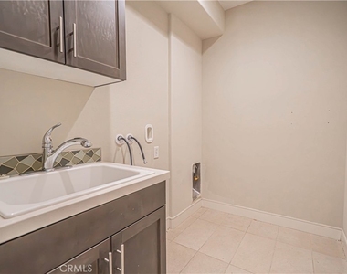 2041 Cork Oak Street - Photo Thumbnail 6
