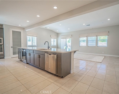 2041 Cork Oak Street - Photo Thumbnail 8