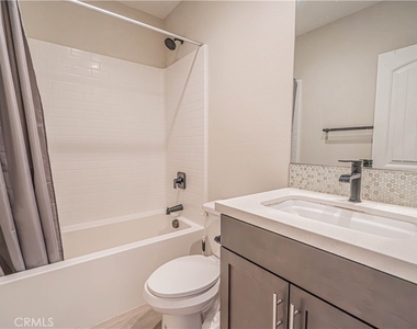 2041 Cork Oak Street - Photo Thumbnail 22