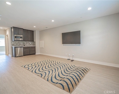 2041 Cork Oak Street - Photo Thumbnail 20