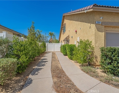 2041 Cork Oak Street - Photo Thumbnail 32