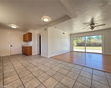 2234 Caldwell Avenue - Photo Thumbnail 5