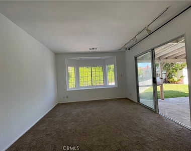 12811 Cumpston - Photo Thumbnail 13