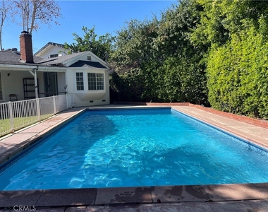 12811 Cumpston - Photo Thumbnail 23