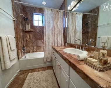 12811 Cumpston - Photo Thumbnail 15