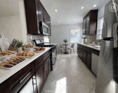 12811 Cumpston - Photo Thumbnail 2