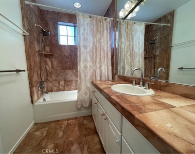 12811 Cumpston - Photo Thumbnail 16