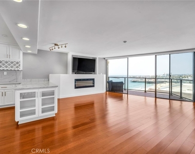 531 Esplanade - Photo Thumbnail 1